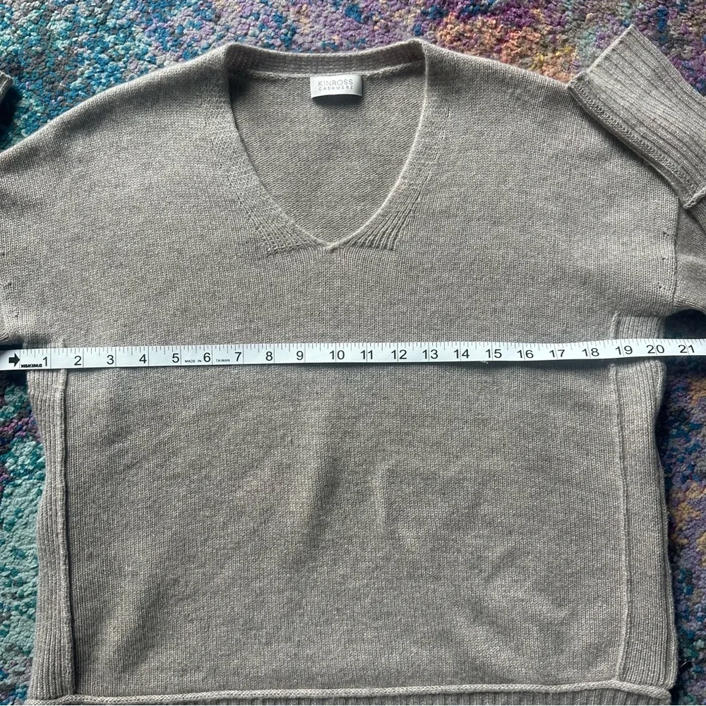 💕Kinross Cashmere Sweater💕 - Picture 9 of 11